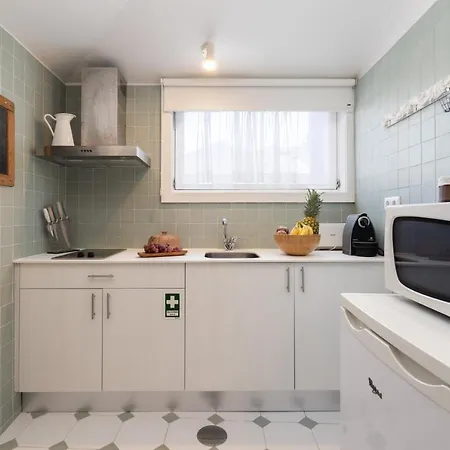 Апартаменты Host Wise - Homely Noble Flats - Garden & Jacuzzi *