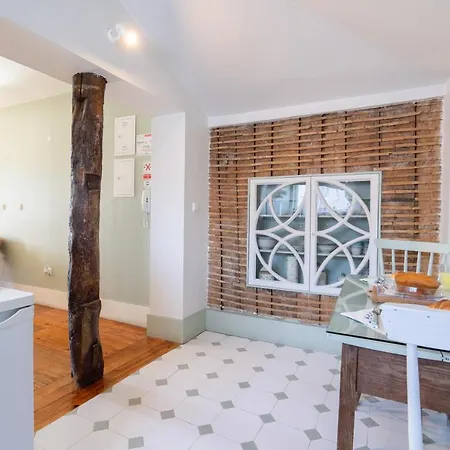 Host Wise - Homely Noble Flats - Garden & Jacuzzi * Порту