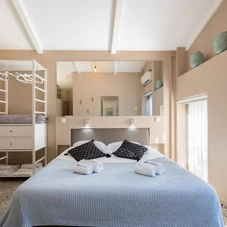 아파트 Host Wise - Homely Noble Flats - Garden & Jacuzzi 포르투