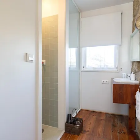 Host Wise - Homely Noble Flats - Garden & Jacuzzi 아파트 *