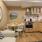 Appartement Host Wise - Homely Noble Flats - Garden & Jacuzzi *