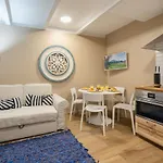 Host Wise - Homely Noble Flats - Garden & Jacuzzi Appartement Oporto