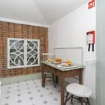 Appartement Host Wise - Homely Noble Flats - Garden & Jacuzzi