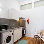 Host Wise - Homely Noble Flats - Garden & Jacuzzi * Oporto