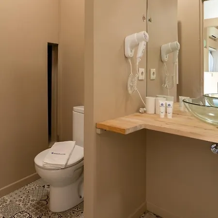 Host Wise - Homely Noble Flats - Garden & Jacuzzi Apartman