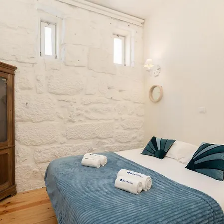 Apartment Host Wise - Homely Noble Flats - Garden & Jacuzzi Porto