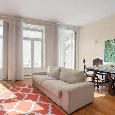 Host Wise - Homely Noble Flats - Garden & Jacuzzi * Porto