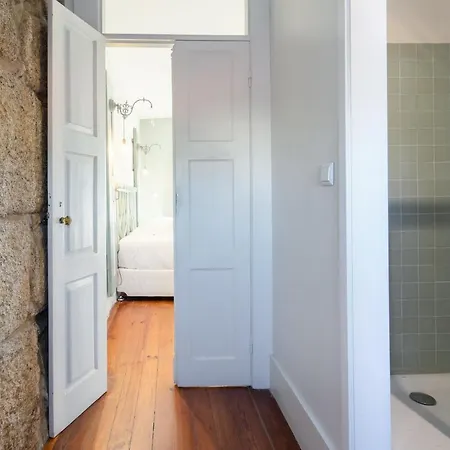 Host Wise - Homely Noble Flats - Garden & Jacuzzi Apartamento *