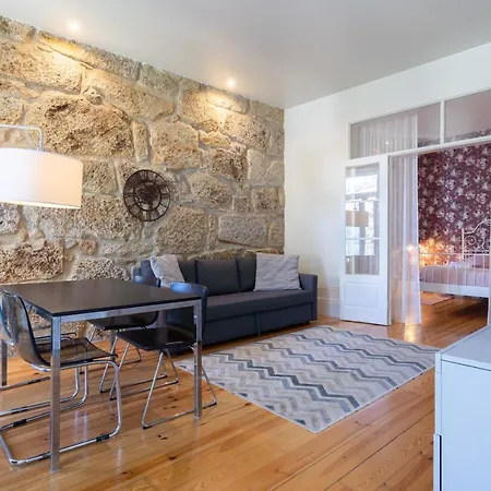 Apartment Host Wise - Homely Noble Flats - Garden & Jacuzzi Porto