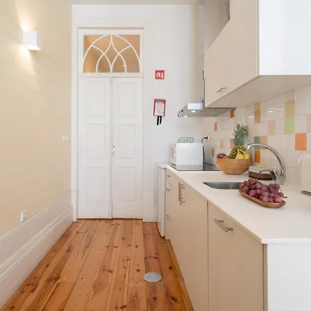 Host Wise - Homely Noble Flats - Garden & Jacuzzi Apartman Porto