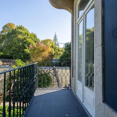 Host Wise - Homely Noble Flats - Garden & Jacuzzi Apartment Porto