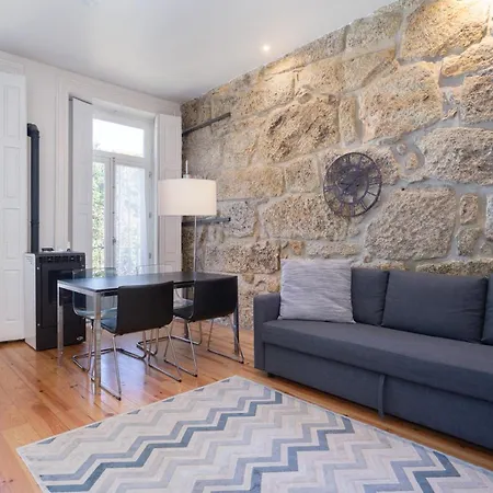 Host Wise - Homely Noble Flats - Garden & Jacuzzi Apartment Porto
