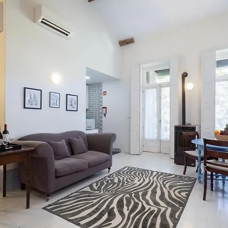 Apartment Host Wise - Homely Noble Flats - Garden & Jacuzzi Porto