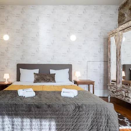 Host Wise - Homely Noble Flats - Garden & Jacuzzi