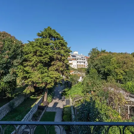 Host Wise - Homely Noble Flats - Garden & Jacuzzi Porto