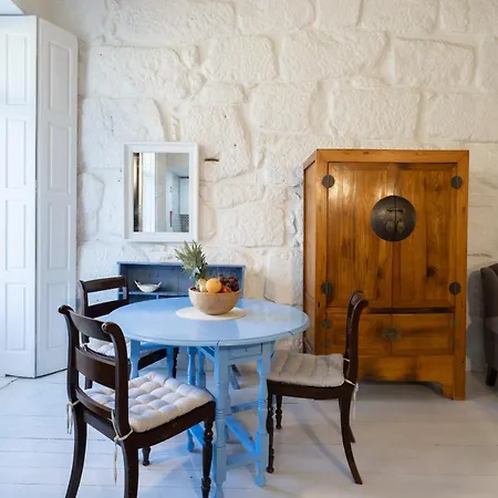 Apartamento Host Wise - Homely Noble Flats - Garden & Jacuzzi *