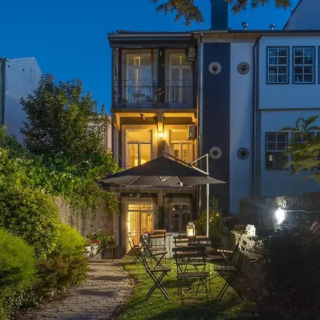 Host Wise - Homely Noble Flats - Garden & Jacuzzi * Porto