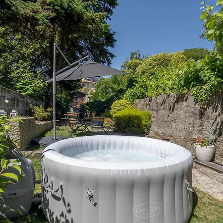 Host Wise - Homely Noble Flats - Garden & Jacuzzi Porto
