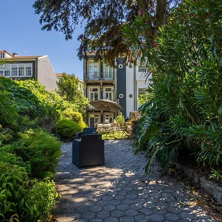 Host Wise - Homely Noble Flats - Garden & Jacuzzi