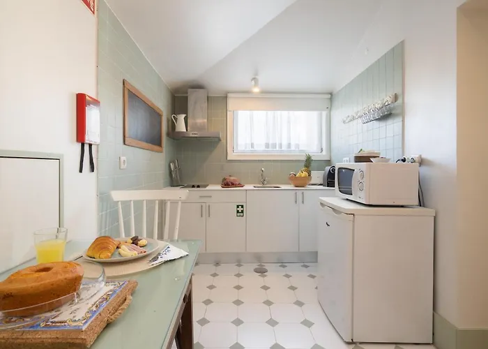 Host Wise - Homely Noble Flats - Garden & Jacuzzi * 波尔图