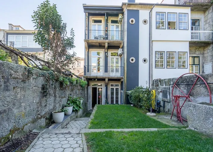 Host Wise - Homely Noble Flats - Garden & Jacuzzi Διαμέρισμα *