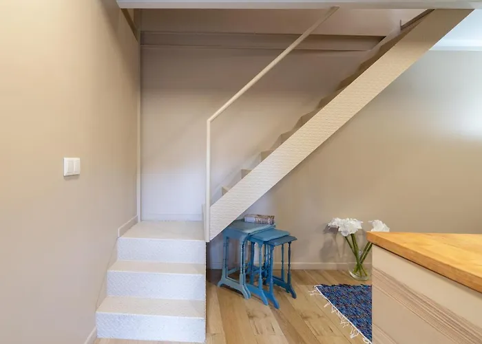 Host Wise - Homely Noble Flats - Garden & Jacuzzi Διαμέρισμα *