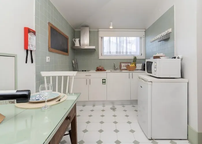 Апартаменты Host Wise - Homely Noble Flats - Garden & Jacuzzi *