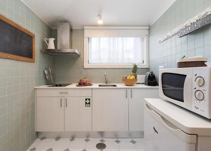 Апартаменты Host Wise - Homely Noble Flats - Garden & Jacuzzi *