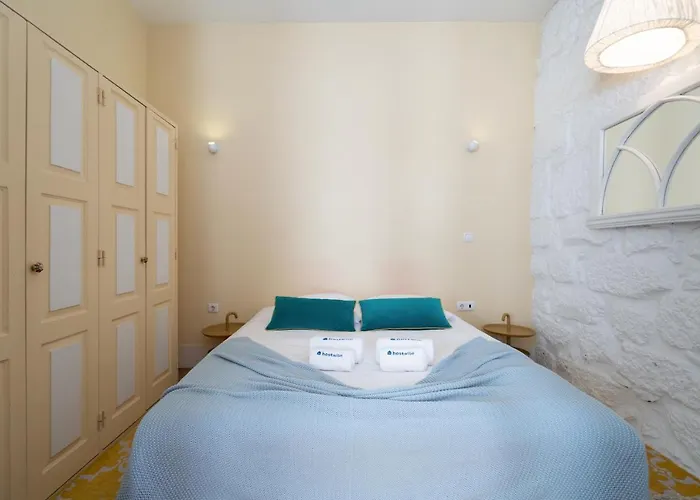 Host Wise - Homely Noble Flats - Garden & Jacuzzi Διαμέρισμα