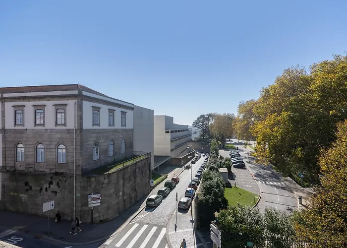 Host Wise - Homely Noble Flats - Garden & Jacuzzi Апартаменты Порту