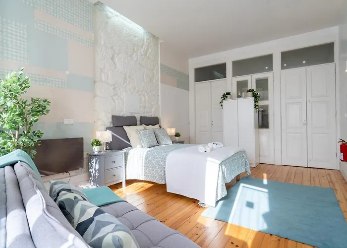 Host Wise - Homely Noble Flats - Garden & Jacuzzi Апартаменты