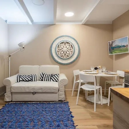 Host Wise - Homely Noble Flats - Garden & Jacuzzi Apartament Porto
