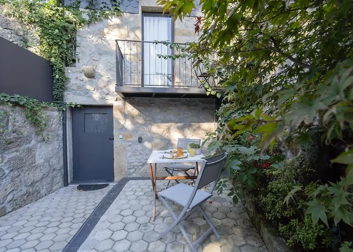 Host Wise - Homely Noble Flats - Garden & Jacuzzi * פורטו