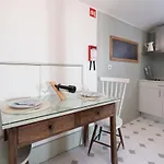 Host Wise - Homely Noble Flats - Garden & Jacuzzi Apartamento Porto