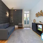 Host Wise - Homely Noble Flats - Garden & Jacuzzi